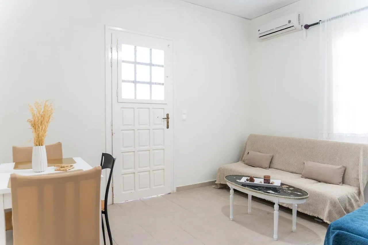 Athenais Apartment Lixouri 0*,  Greece